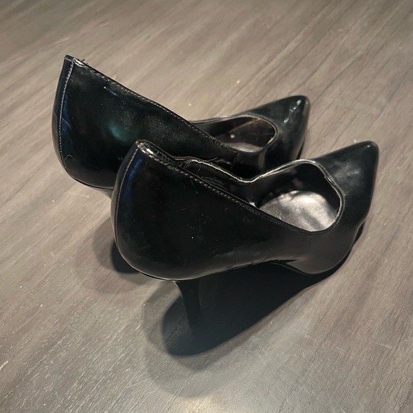 Pointed Black Heels - Picture 2 of 2